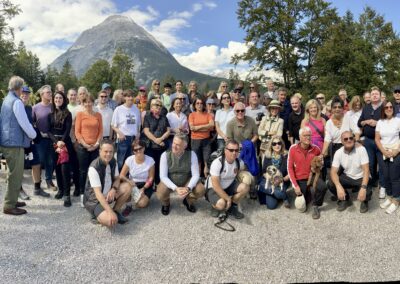 Gruppenfoto Wirtschaftswanderung für den guten Zweck