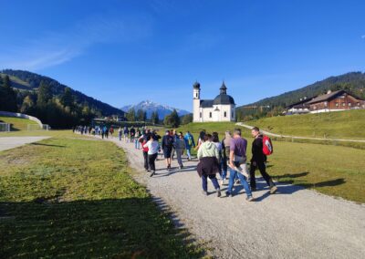 Wirtschaftswanderung vorbei am Kircherl von Seefeld